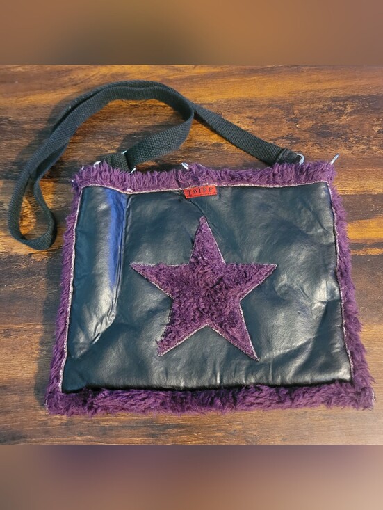 Tripp nyc Handbags - Tripp NYC Vintage Purple Star Faux-Fur Crossbody Bag Reveridable HTF Y2K